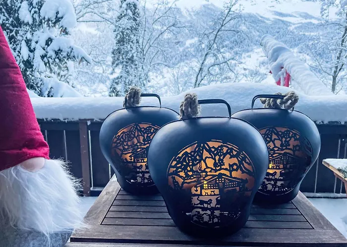 Tannengueetli By Interhome 格林德瓦